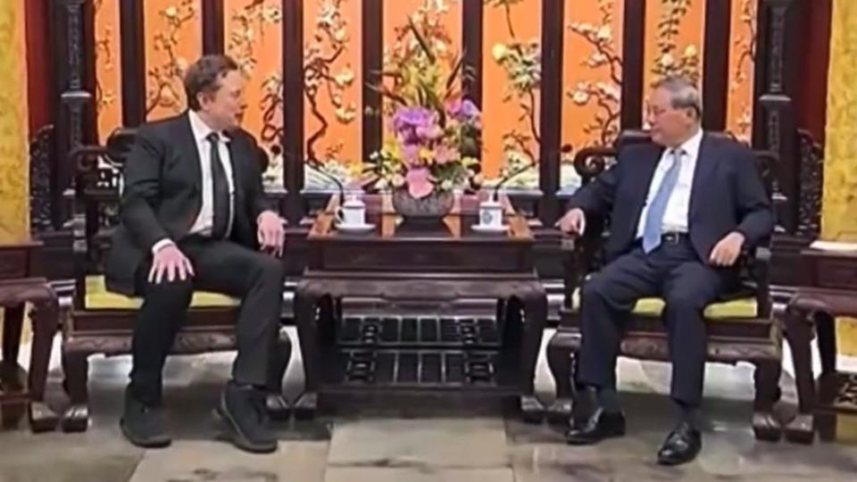 馬斯克低調訪中與中國國務院總理李強等人見面。（圖／翻攝自@特斯拉　微博）