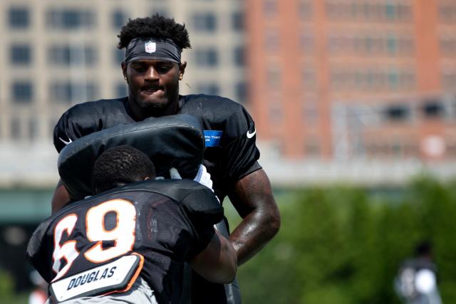 Bengals lose DE Raymond Johnson III to Lions practice squad