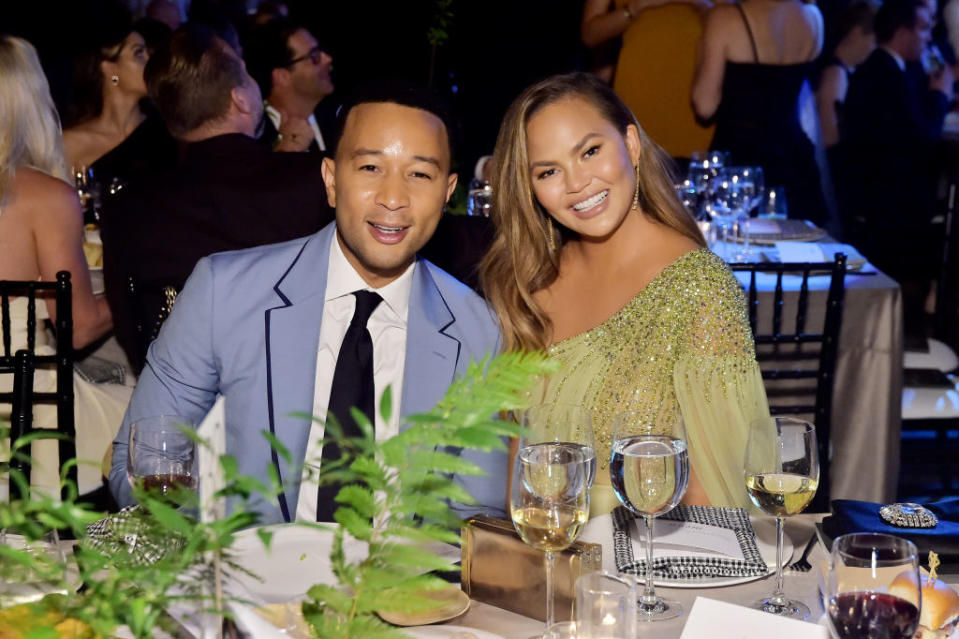 Auf Twitter beweisen John Legend und seine Frau Chrissy Teigen ihren Sinn für Humor. (Bild: Getty Images)