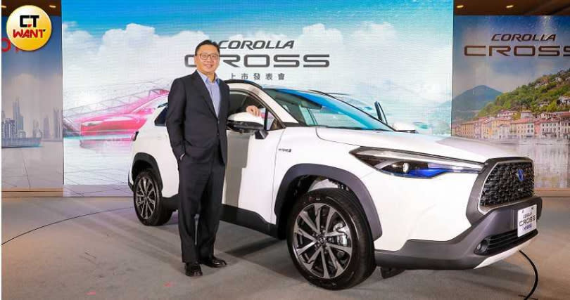 很少人知道，COROLLA CROSS這款由日本「豐田汽車」（豐田）專為台灣人打造的國產休旅車，背後是台灣總代理商「和泰汽車」總經理蘇純興花了10多年的工夫爭取，才讓豐田總部點頭。（圖／馬景平攝）