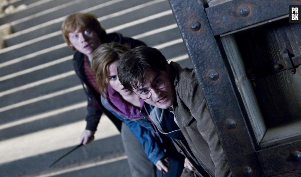 Harry Potter et les reliques de la mort : le saviez-vous ? Il existe une scène coupée qui aurait tout changé au film lors de la bataille finale à Poudlard - BestImage