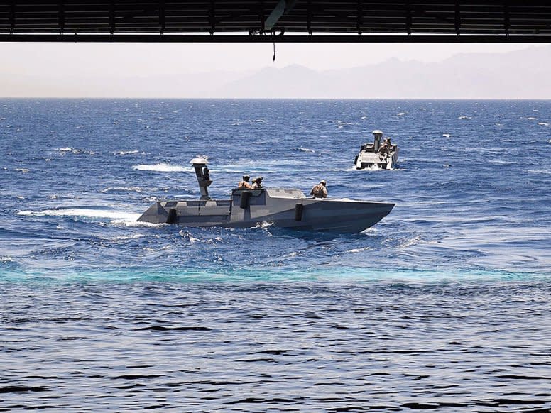 SEAL DOD stealth boat