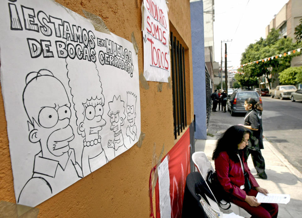 Una disputa laboral dejó fuera del programa a los actores de doblaje en 2005 (Foto de JUAN BARRETO/AFP via Getty Images).