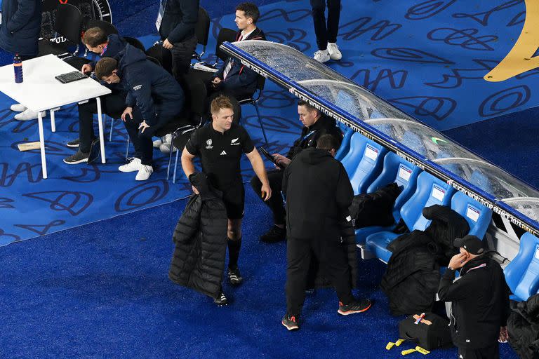 El capitán Sam Cane duró apenas 28 minutos en el campo de juego en la final entre Nueva Zelanda y Sudáfrica; fue expulsado 5 minutos después luego de la revisión del TMO