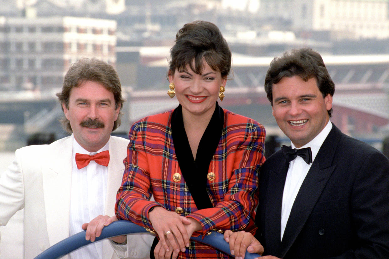 GMTV presenters, Michael Wilson, Eamonn Holmes and Lorraine Kelly before the launch of the morning television programme.   (Photo by Jim James - PA Images/PA Images via Getty Images)