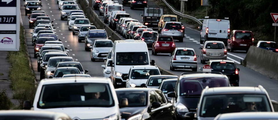 Les embouteillages sont-ils le fait de l'automobile ou plutôt d'une urbanisation poussant au développement des mégalopoles ?  - Credit:Vincent Isore / MAXPPP / IP3 PRESS/MAXPPP
