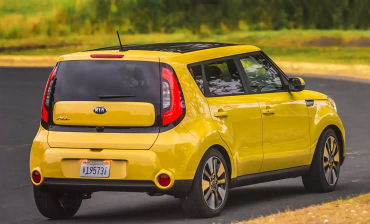 2016 Kia Soul rear quarter right photo