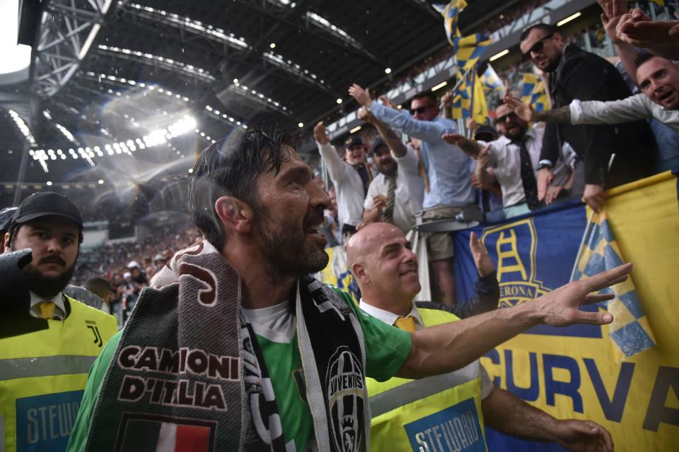 Gianluigi Buffon makes his way around the Juventus Stadium one final time. (Getty)