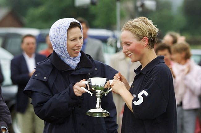 Princess Anne presenting her daughter Zara with a trophy in 2001