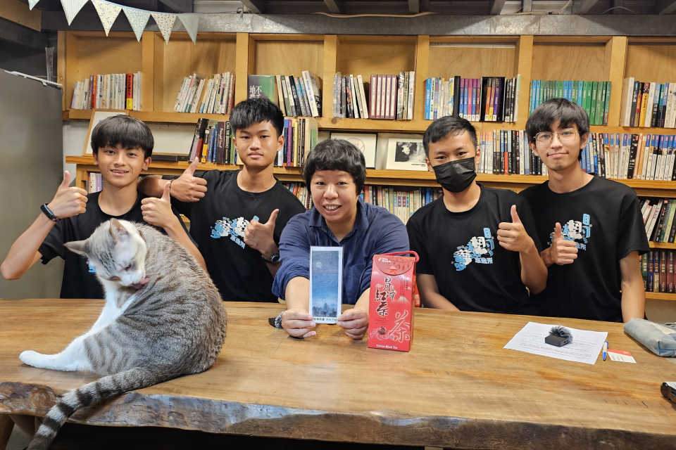 彰化四名高中生環島走訪五縣市獨立書店(圖片來源：柯伯儒提供)
