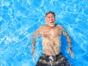 Le beau temps, les semaines de confinement et le risque sanitaire : autant de raisons qui ont donné envie aux Français de s’offrir une piscine à domicile. Selon Gilles Mouchiroud, président de la Fédération des professionnels de la piscine et du spa, interrogé par <a href="https://www.lavieimmo.com/divers-immobilier/la-crise-sanitaire-a-dope-les-achats-de-piscine-49438.html" rel="nofollow noopener" target="_blank" data-ylk="slk:BFM;elm:context_link;itc:0;sec:content-canvas" class="link ">BFM</a>, "le nombre de commandes de piscines a été multiplié par deux voire par trois par rapport à 2019 pendant la même période".