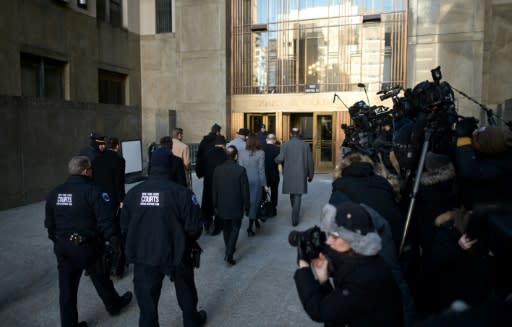 Media cover Weinstein's arrival in court