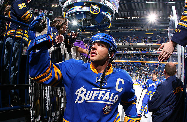 Buffalo Sabres bring back Jason Pominville in trade with Minnesota