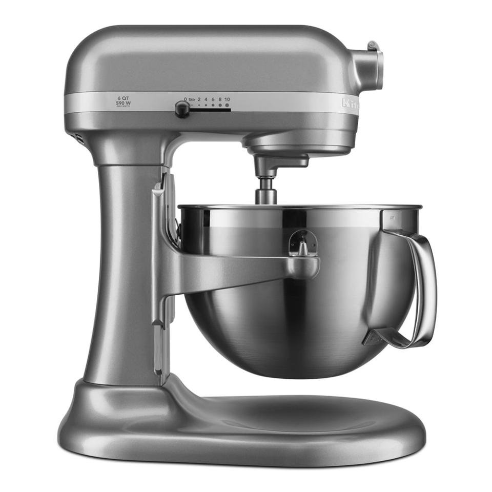 KitchenAid KP26M9XCCU 6-Quart Bowl-Lift Professional Stand Mixer. (Photo: KitchenAid)