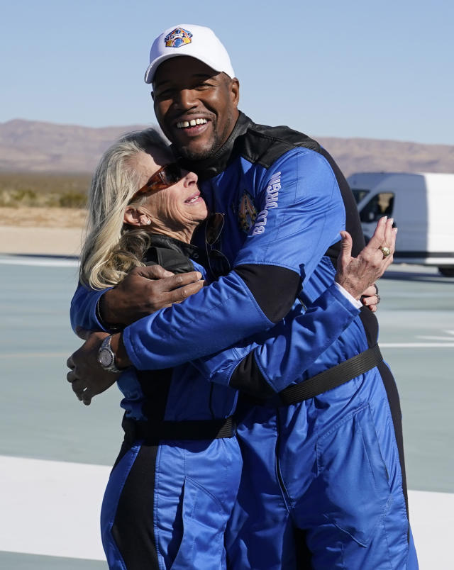 Strahan Flies To Space With Astronauts Daughter Wow 