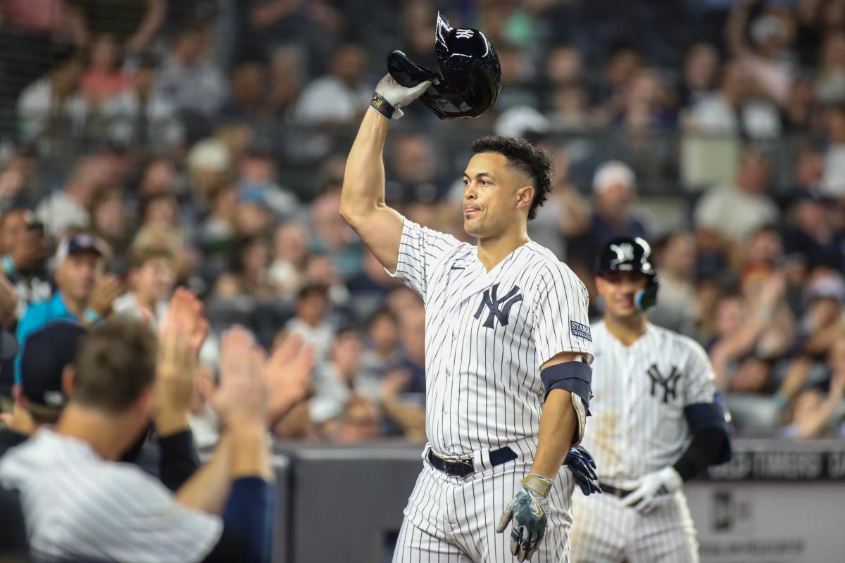 Giancarlo Stanton Blast No 400 Gives The New York Yankees The Lead