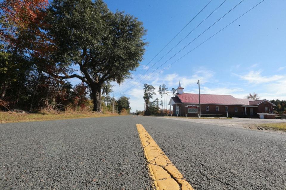 Alex Murdaugh was shot along this stretch of Old Salkehatchie Highway in Varnville, South Carolina.