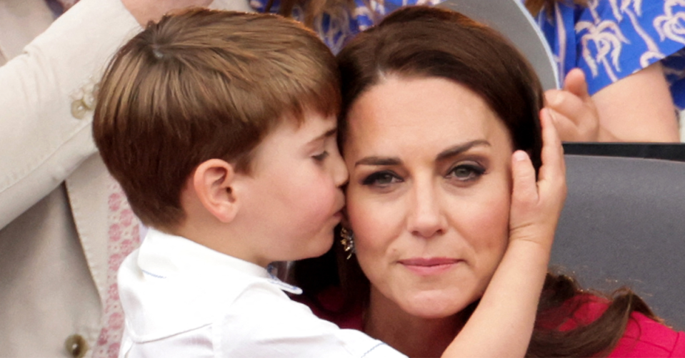 Prince Louis grabs Kate Middleton's head. 