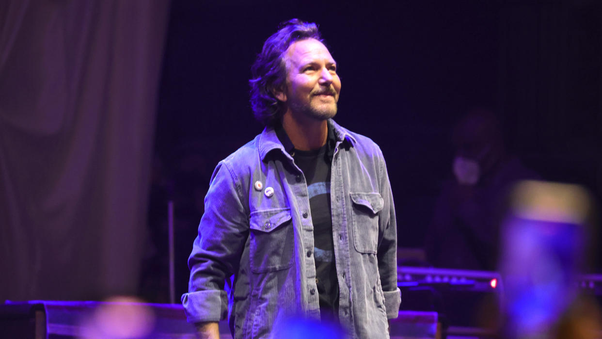 Eddie Vedder And The Earthlings In Concert - New York, NY - Credit: Theo Wargo/Getty Images