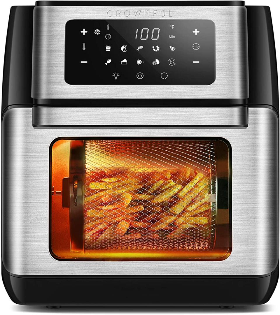 CROWNFUL 10.6 Quart 10-in-1 Air Fryer Toaster Oven. Image via Amazon.