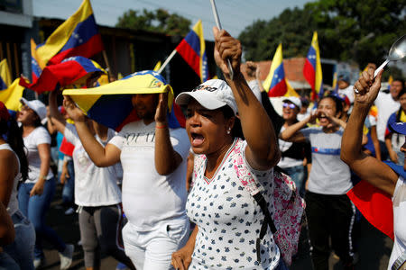 Opposition supporters take part in a rally to commemorate the Day of the Youth and to protest against Venezuelan President Nicolas Maduro's government in Urena, Venezuela February 12, 2019. REUTERS/Marco Bello