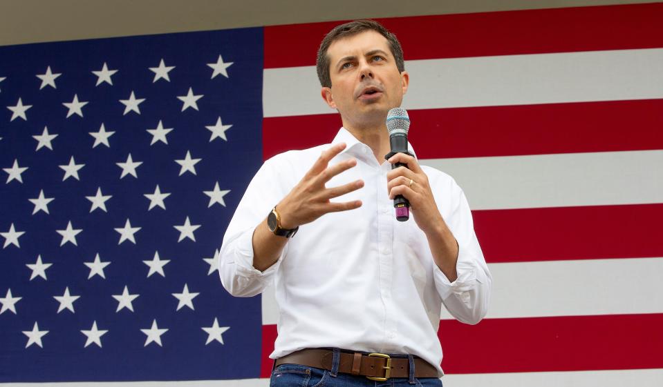 Buttigieg promete apoyo a latinos y fin de discriminación impuesta por Trump