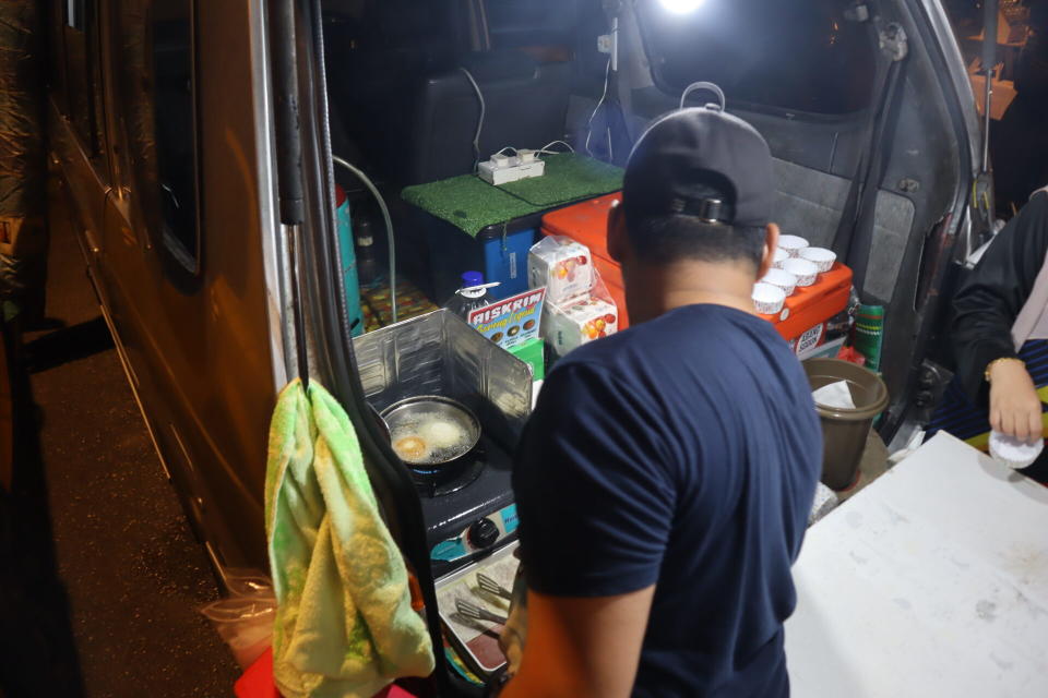 KL Street Food - ice cream frying