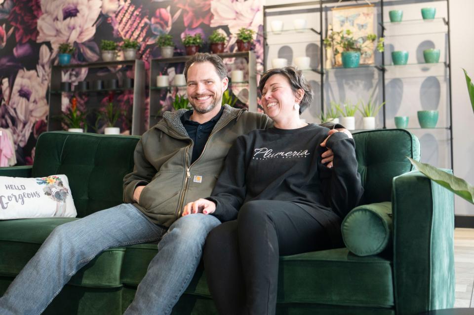 Elisha and Bryan Mayes at Plumeria Botanical Boutique's newly-opened Lakeview location in Battle Creek on Thursday, March 14, 2024.