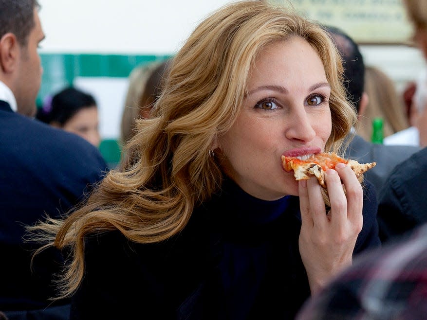 julia roberts eat pray love eat pizza