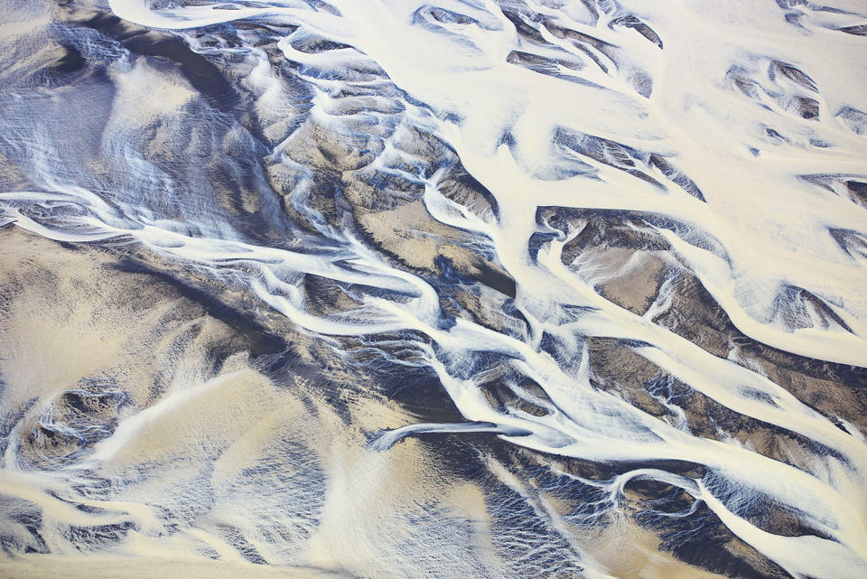 <p>Stunning birds eye photos of the glacial rivers in Iceland. (Photo: Jassen Todorov/Caters News) </p>