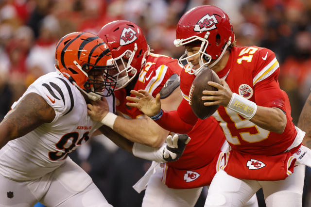 Kansas City Chiefs' fifth straight win preserves lead in jumbled AFC West  race