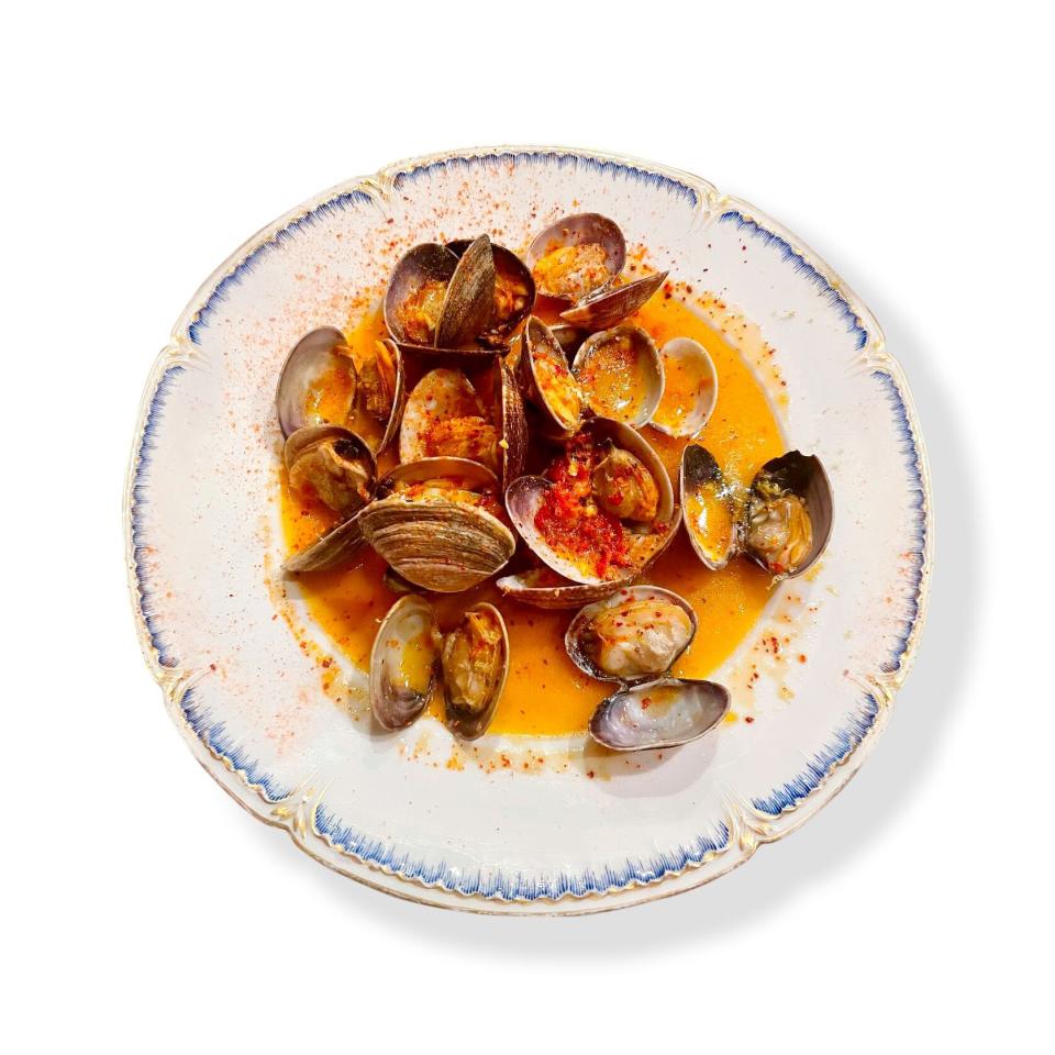 Clams in Chile Butter