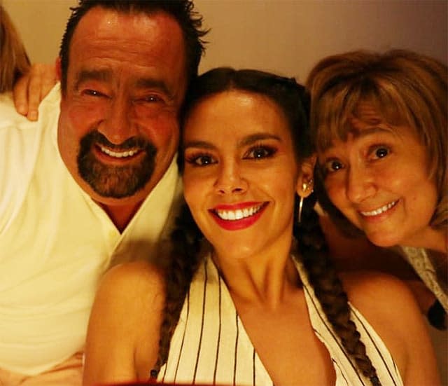 Cristina Pedroche con sus padres