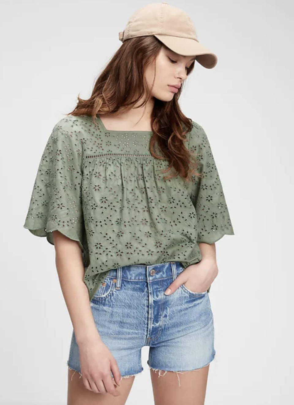 Squareline Eyelet Top - Gap. 