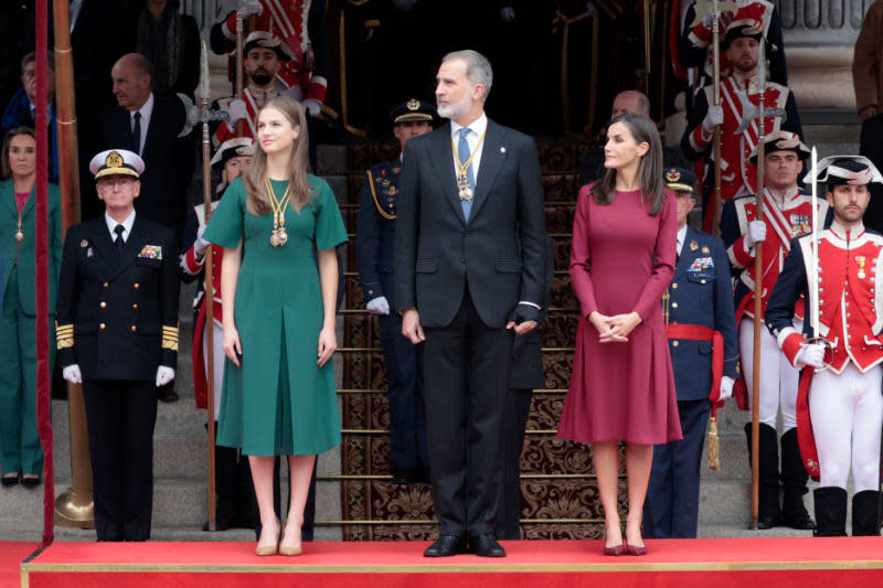 Princesa Leonor con reyes Letizia y Felipe 