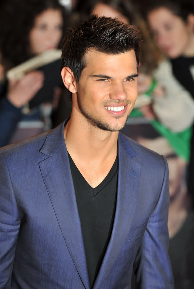 Taylor Lautner got the biggest cheers from the crowds at the UK premiere of 'The Twilight Saga: Breaking Dawn - Part 2' in Leicester Square. <br><br><b>[Breaking Dawn - Part 2: <a href="http://uk.movies.yahoo.com/movie/the-twilight-saga-breaking-dawn-part-2/" data-ylk="slk:Everything you need to know;elm:context_link;itc:0;sec:content-canvas" class="link ">Everything you need to know</a>]</b>