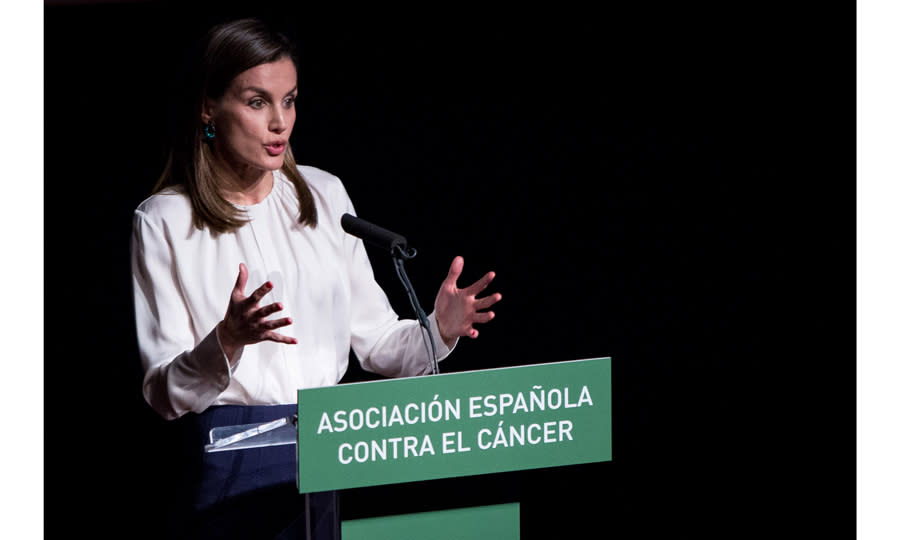 Durante su discurso, Letizia se refirió a una historia personal recordando el “vendaval” de emociones que un diagnóstico de cáncer tiene en el paciente y en todo su entorno. (Foto: Zeleb)