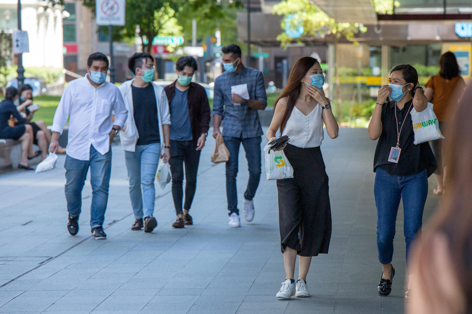 Office workers seen during lunch hour in Singapore’s central business district on 2 June 2020. (PHOTO: Dhany Osman / Yahoo News Singapore)