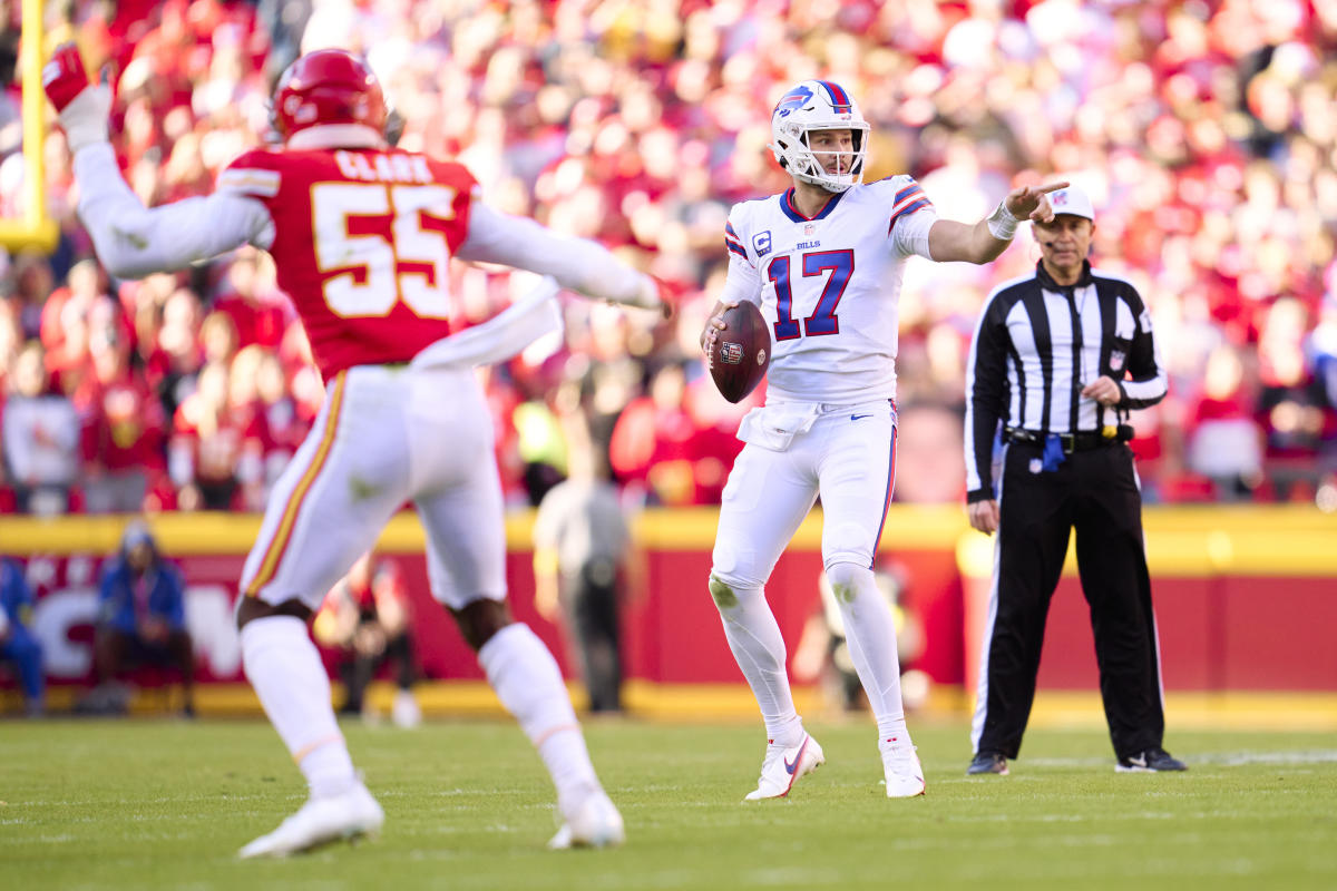 Dawson Knox of the Buffalo Bills catches a pass in front of Justin News  Photo - Getty Images