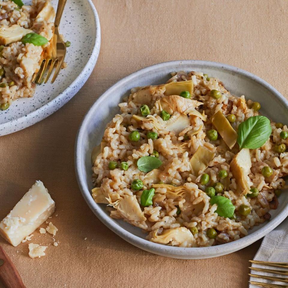 <p>We love this artichoke and pea <a href="https://www.delish.com/uk/cooking/recipes/a34121193/mushroom-asparagus-risotto/" rel="nofollow noopener" target="_blank" data-ylk="slk:risotto" class="link rapid-noclick-resp">risotto</a>. The artichokes in this dish really make this easy risotto recipe feel like an indulgent treat. Use chargrilled <a href="https://www.delish.com/uk/cooking/recipes/a35040907/chicken-spinach-and-artichoke-rigatoni-recipe/" rel="nofollow noopener" target="_blank" data-ylk="slk:artichoke" class="link rapid-noclick-resp">artichoke</a> hearts if you can find them for an even better flavour. Lemon and basil lift all the flavours beautifully in this dish.</p><p>Get the <a href="https://www.delish.com/uk/cooking/recipes/a35291295/artichoke-pea-risotto/" rel="nofollow noopener" target="_blank" data-ylk="slk:Artichoke & Pea Risotto" class="link rapid-noclick-resp">Artichoke & Pea Risotto</a> recipe.</p>