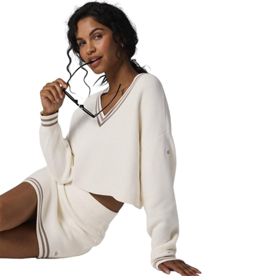 Alo Yoga Tennis Club Sweater Knit V-Neck Pullover, Ivory/Gravel on background