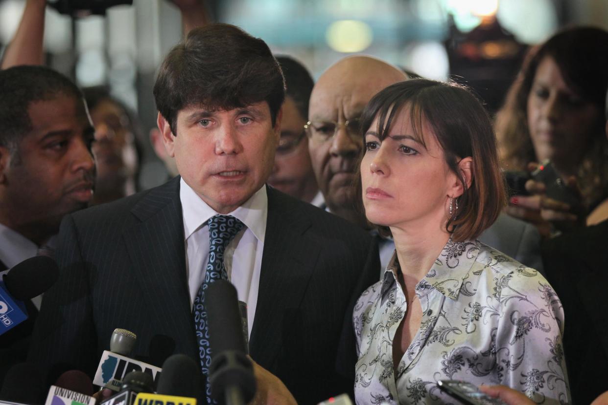 Former Illinois Governor Rod Blagojevich and wife Patti speak to the press following a verdict at his 2010 corruption trial in Chicago: Getty Images