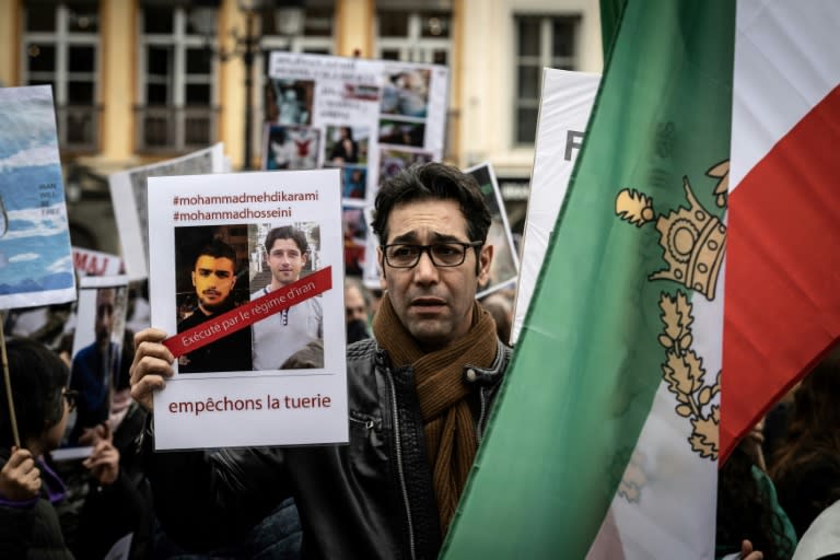 Activists accuse Iranian authorities of harassment (JEAN-PHILIPPE KSIAZEK)