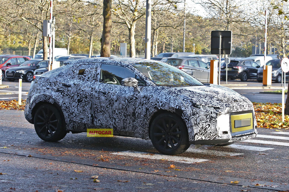 <p>We saw this new Toyota EV on the road for the first time earlier this year. This prototype in is a pure electric vehicle, but the model will also be available as a plug-in hybrid. In terms of size, the new model is more similar to the Yaris Cross than to the C-HR. The prototype photographed here is more of a city crossover, while the C-HR is likely to be somewhat larger and different in design.</p>