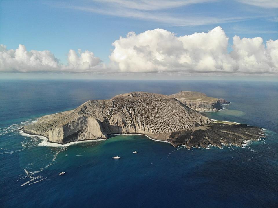 聖班乃迪克多島 (Photo by Raphaelgatti, License: CC BY-SA 4.0, Wikimedia Commons提供)