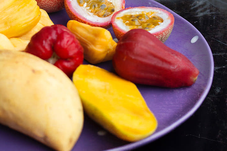 A wide array of tropical fruits, many found in both Malaysia and Thailand, can be included in 'loy kaew.'