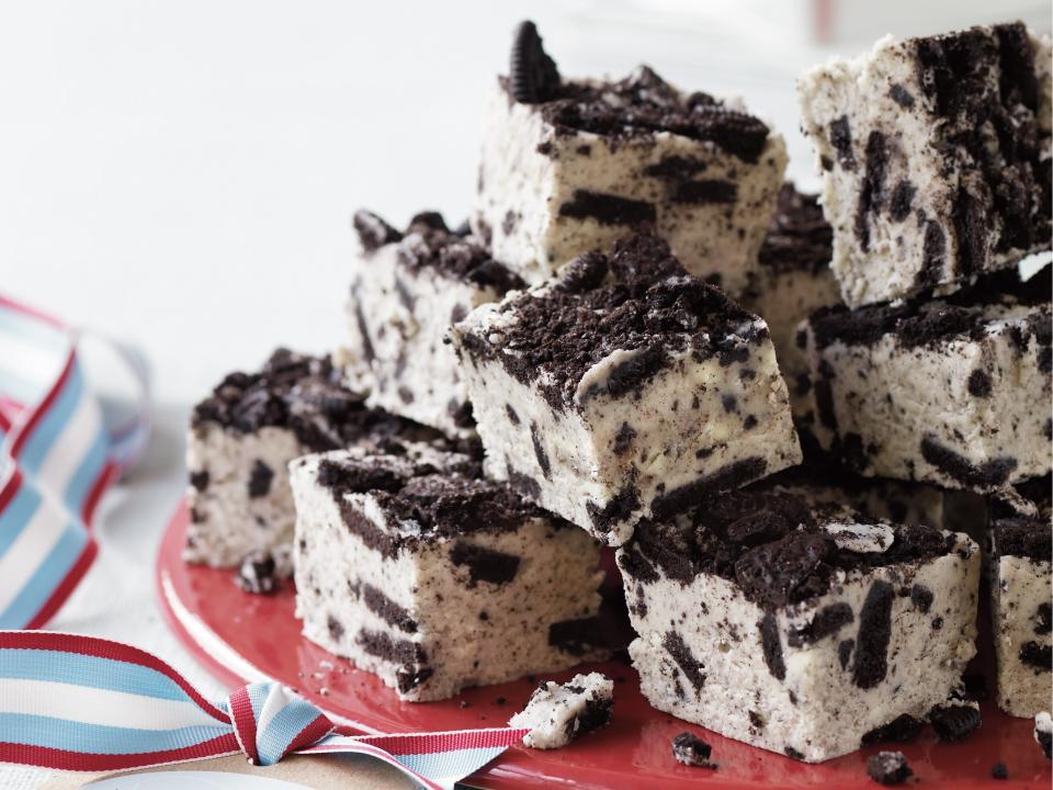 White Chocolate Cookies 'n' Cream Fudge