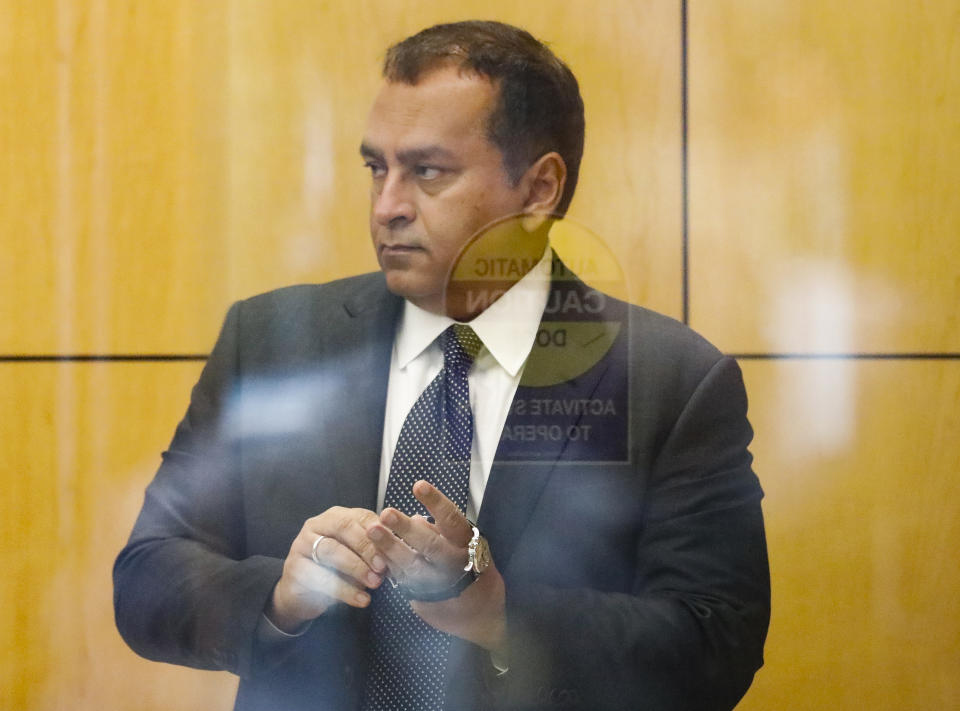 SAN JOSE, CA - JULY 17:  Former Theranos COO Ramesh Balwani appears in federal court for a status hearing on July 17, 2019 in San Jose, California. Former founder of Theranos Elizabeth Homes and Balwani are facing charges of conspiracy and wire fraud for allegedly engaging in a multimillion-dollar scheme to defraud investors with the Theranos blood testing lab services.  (Photo by Kimberly White/Getty Images)