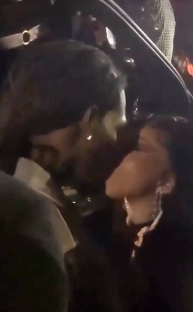 Cardi B, Offset, Kissing