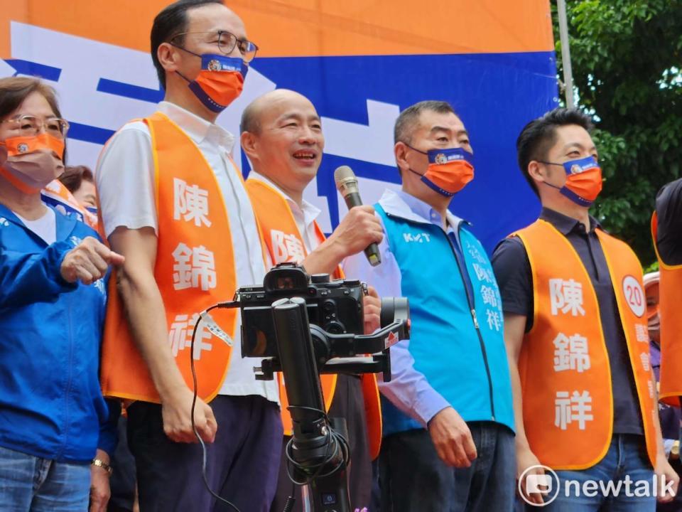 韓國瑜與國民黨主席朱立倫、台北市長候選人蔣萬安共同替陳錦祥站台。   圖：黃建豪/攝